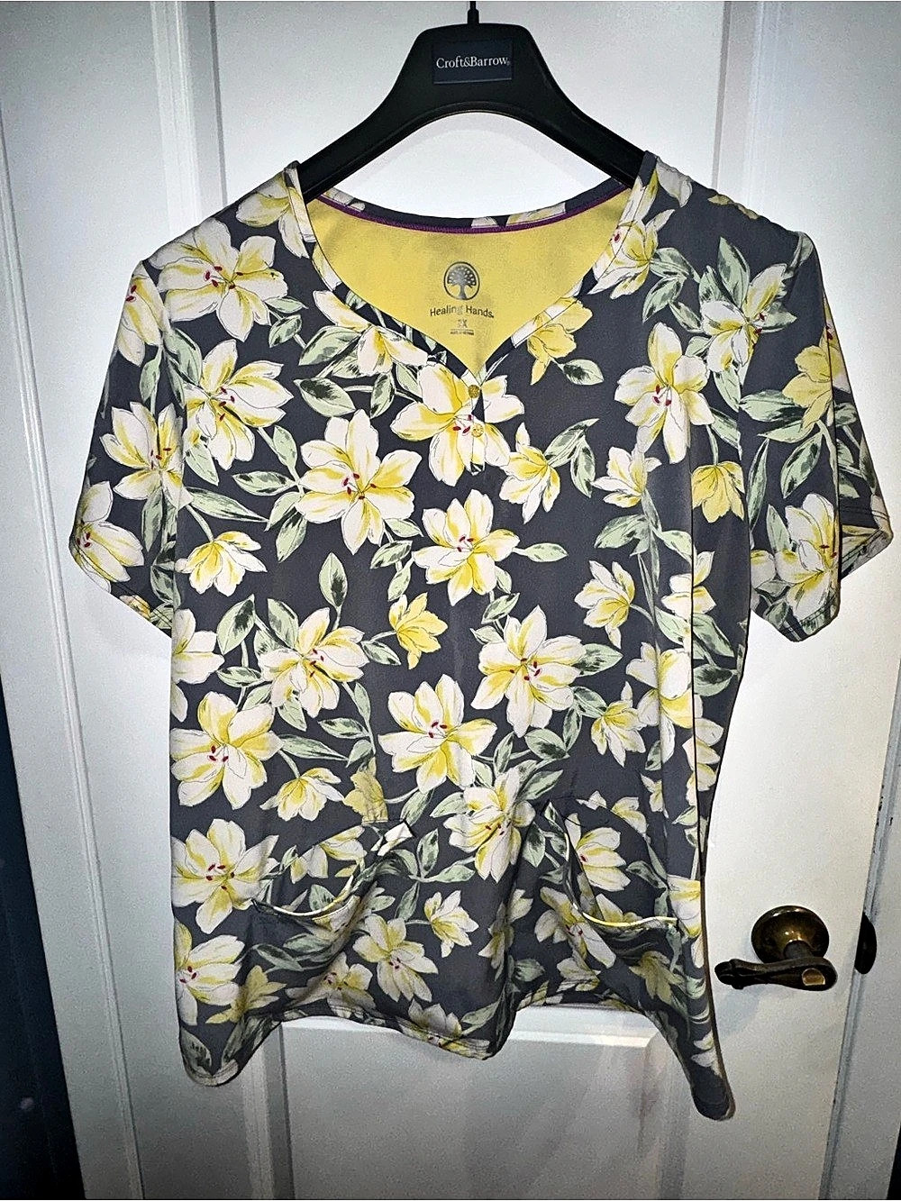 Healing Hands Floral Short Sleeve Top Gray & Yellow 2X